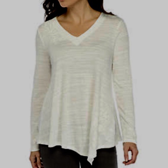 NWOT: Asymmetrical Hem Top - S - Picture 4 of 6